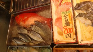 事前に頼めば市場から魚を仕入れてくれる